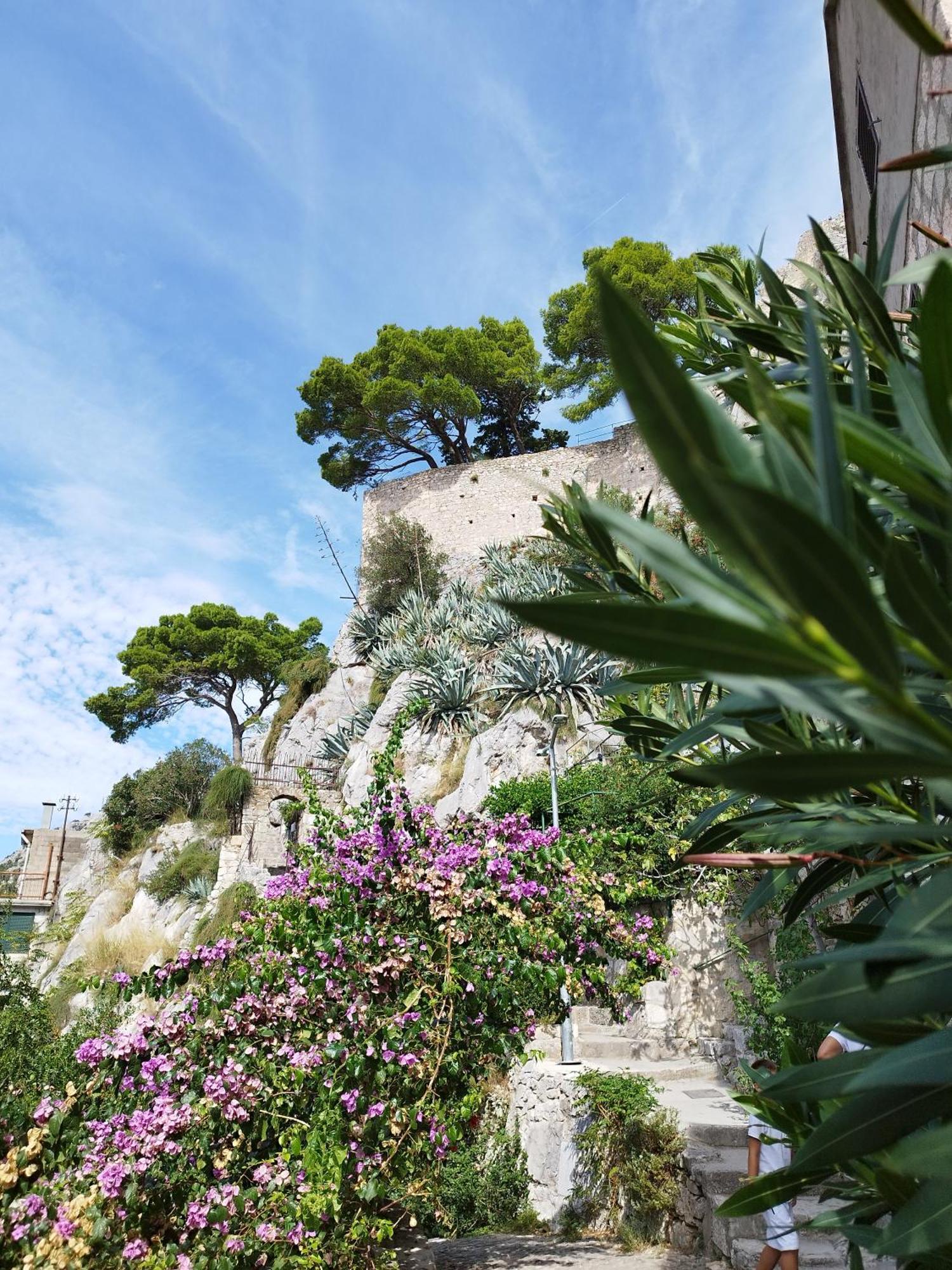 Ferienwohnung Am Sandstrand Omis Exterior photo